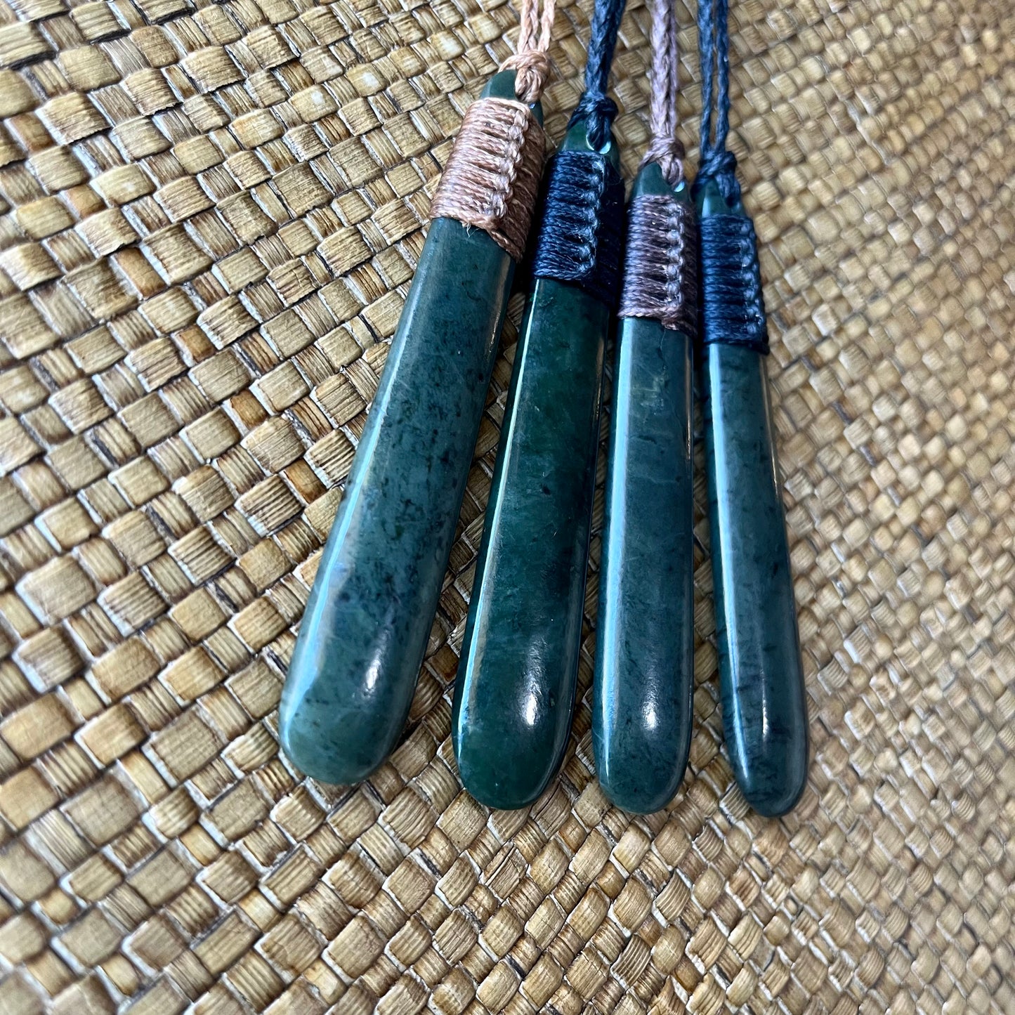 Top lashed Roimata pendant (9.5cm)