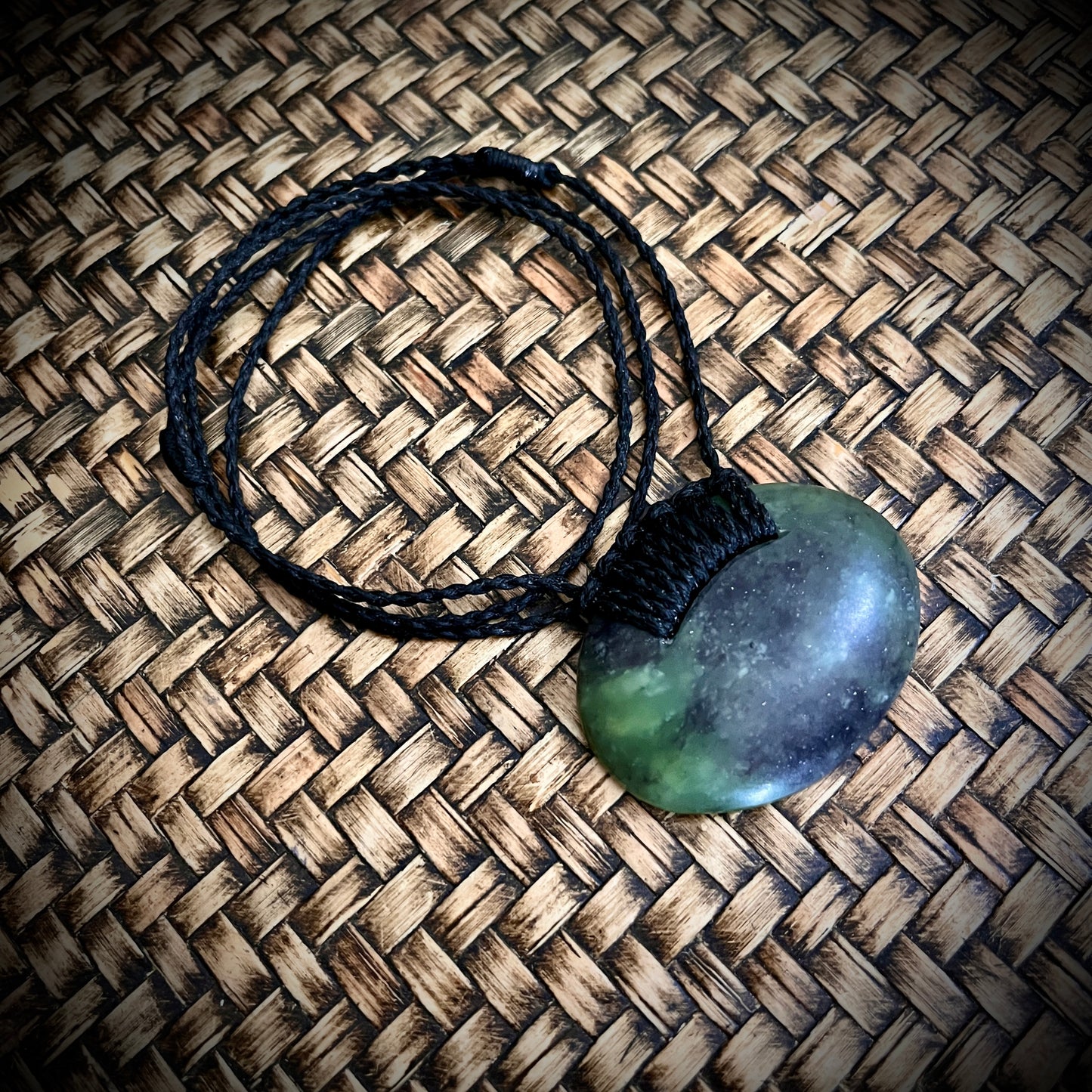 Porowhita Taha||Side Oval breast plate
