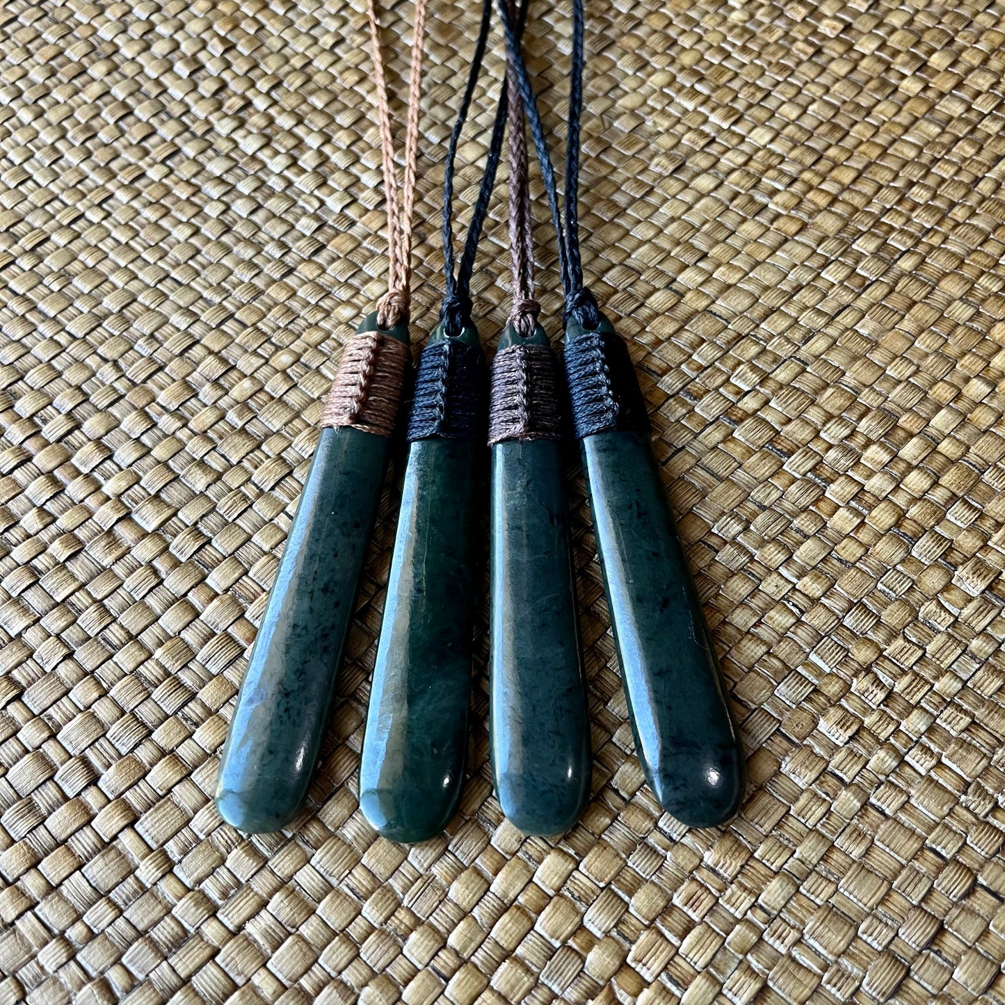 Top lashed Roimata pendant (9.5cm)