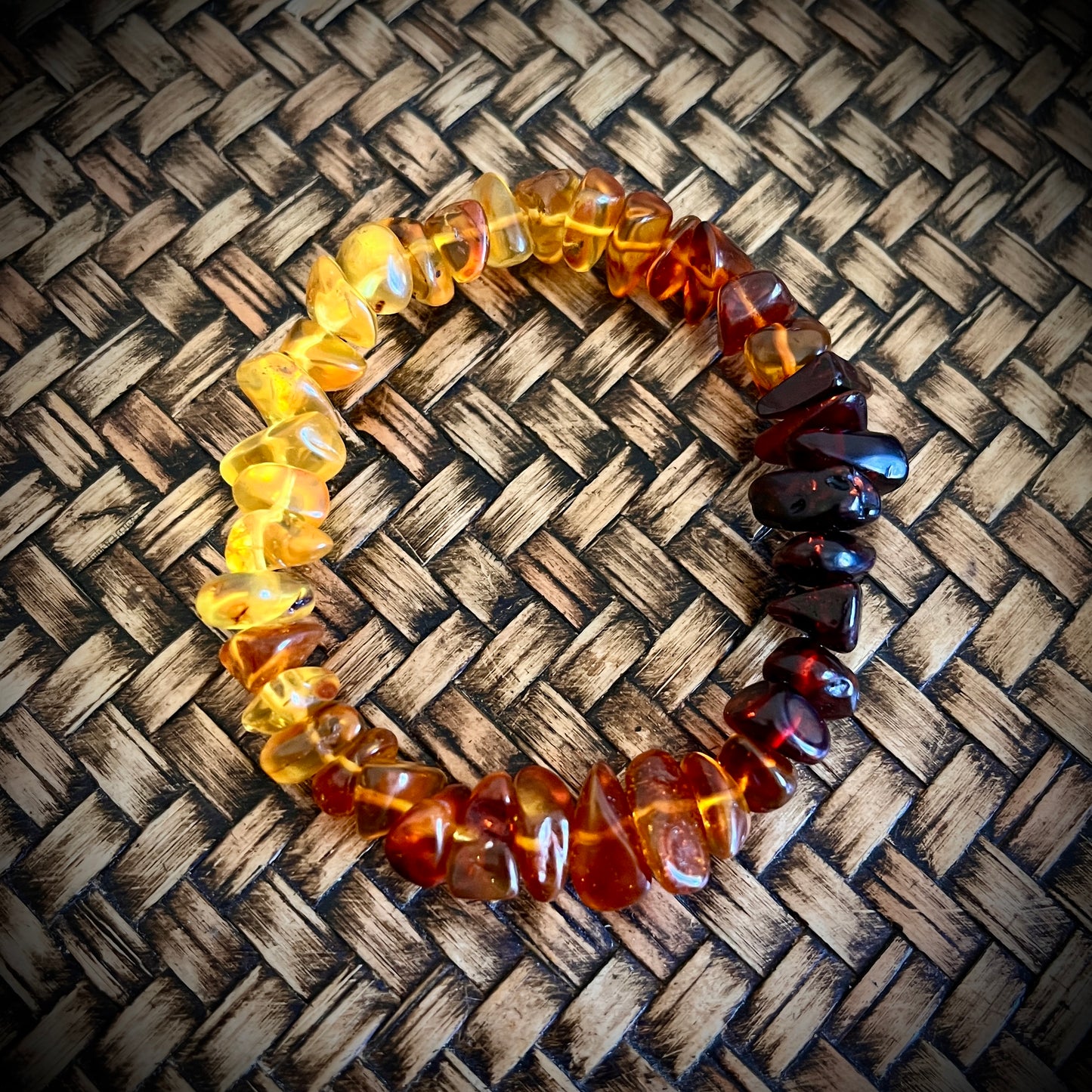 Ombré Amber Bead Stretch Bracelet – Adult