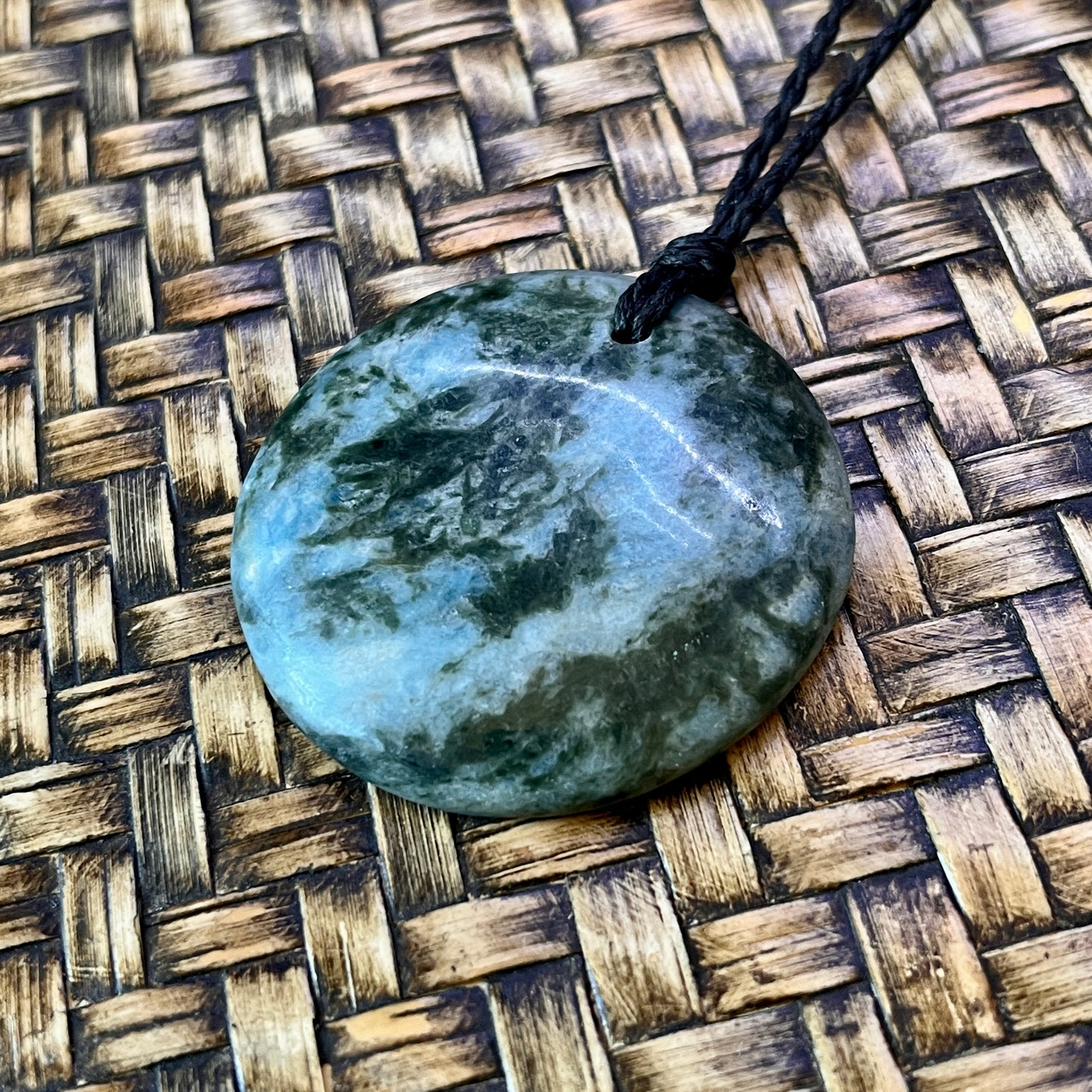 Tae Pouri Aotea Lunar pendant~4.5cm~