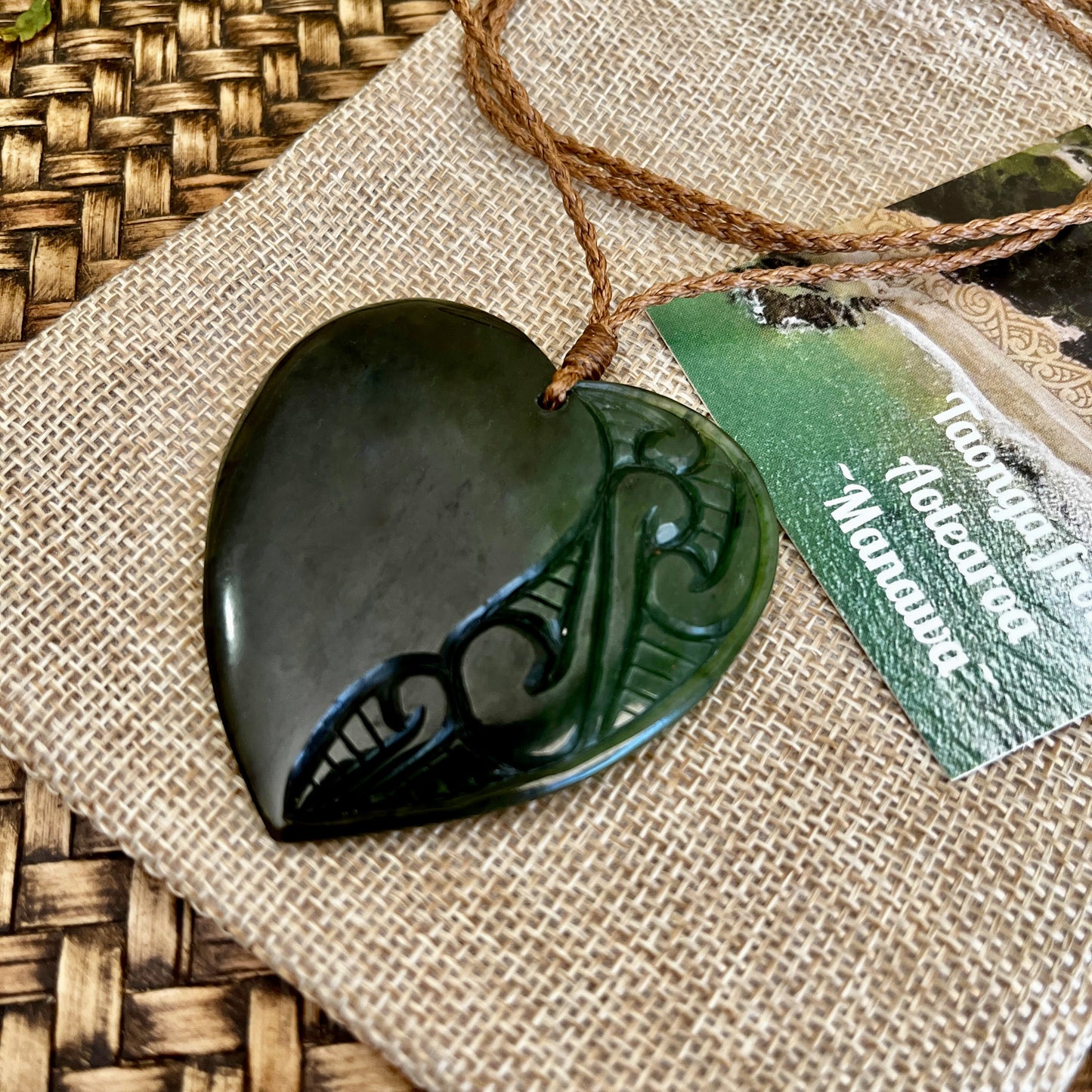 Large Aroha Heart with side carving