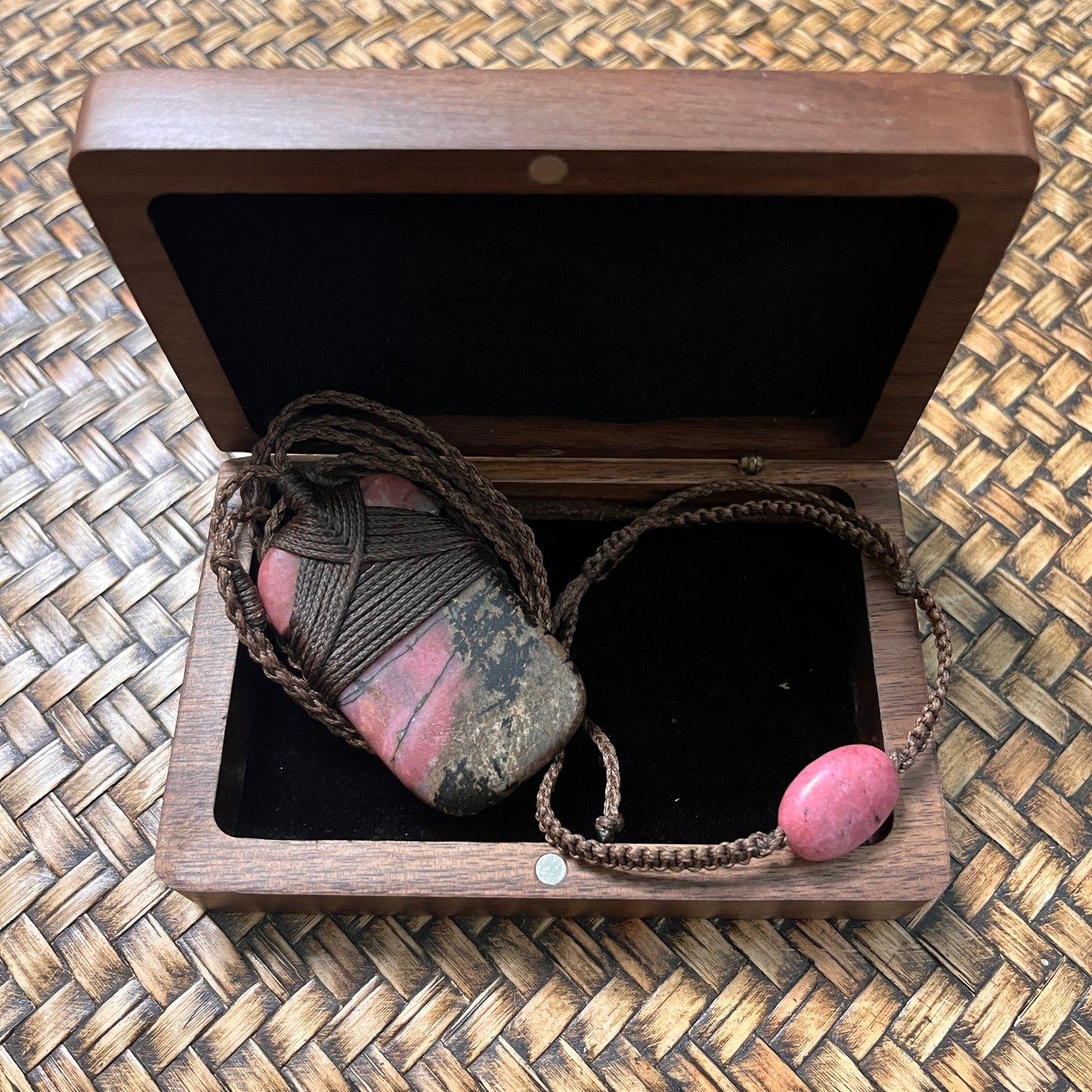 Rhodonite Toki & Bracelet boxed gift set