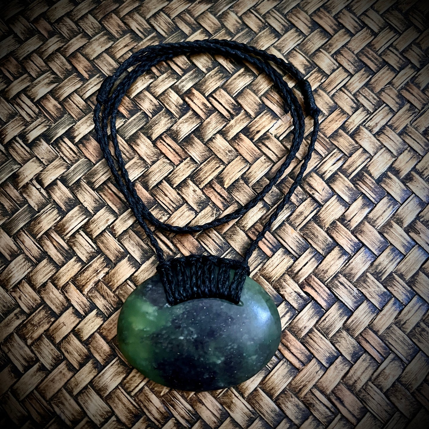 Porowhita Taha||Side Oval breast plate