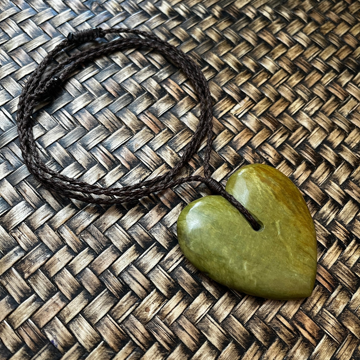 Auhunga Pounamu Heart