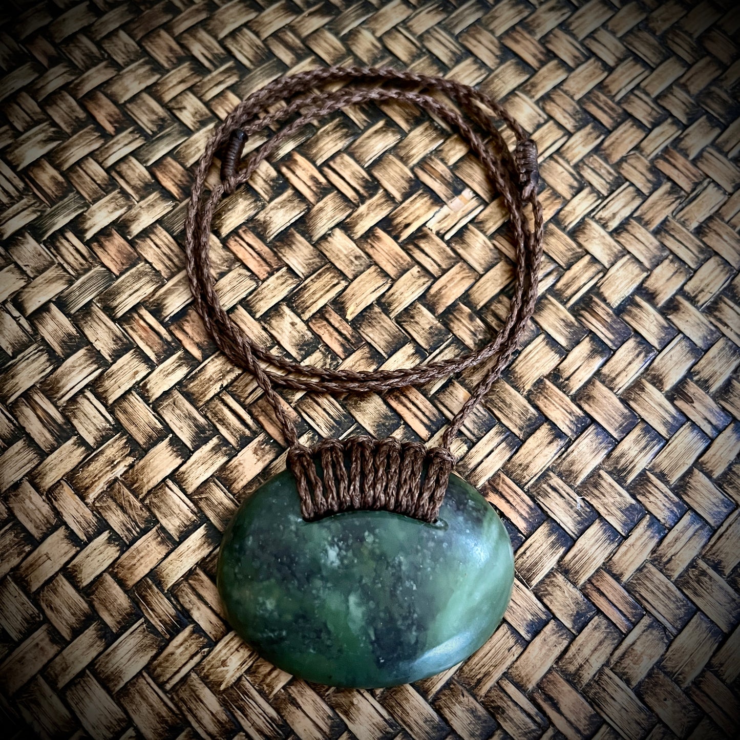 Porowhita Taha||Side Oval breast plate