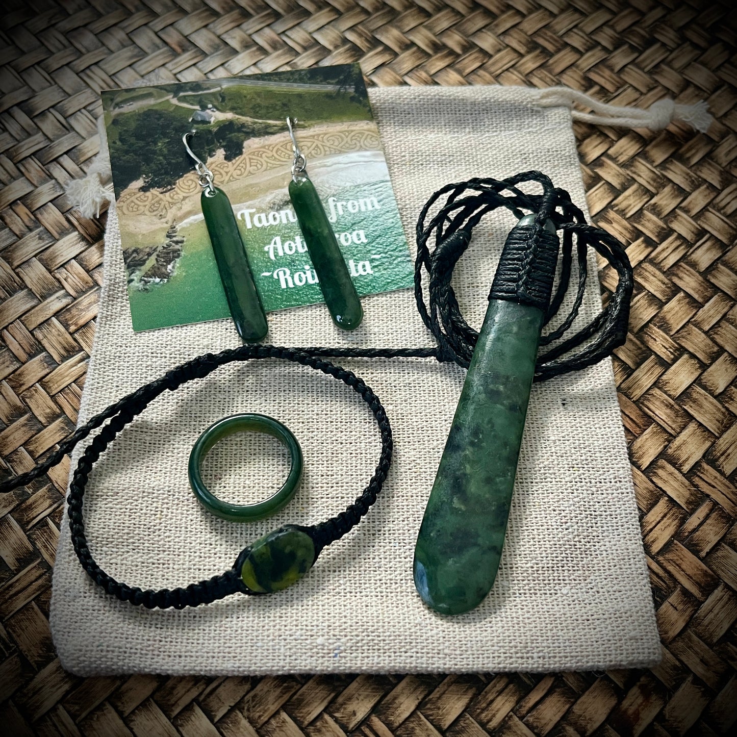 Greenstone Gift sets for Māmā