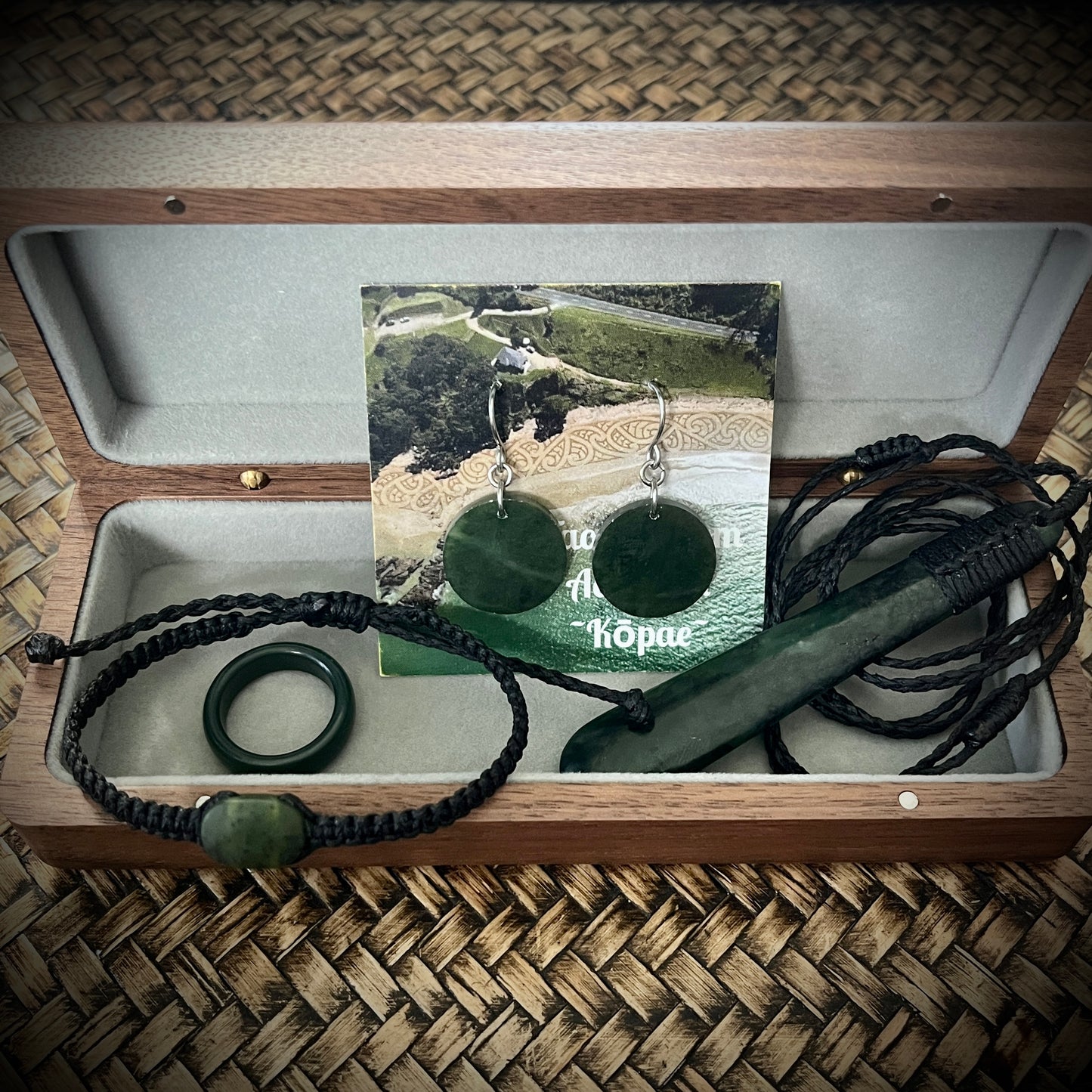 Greenstone Gift sets for Māmā