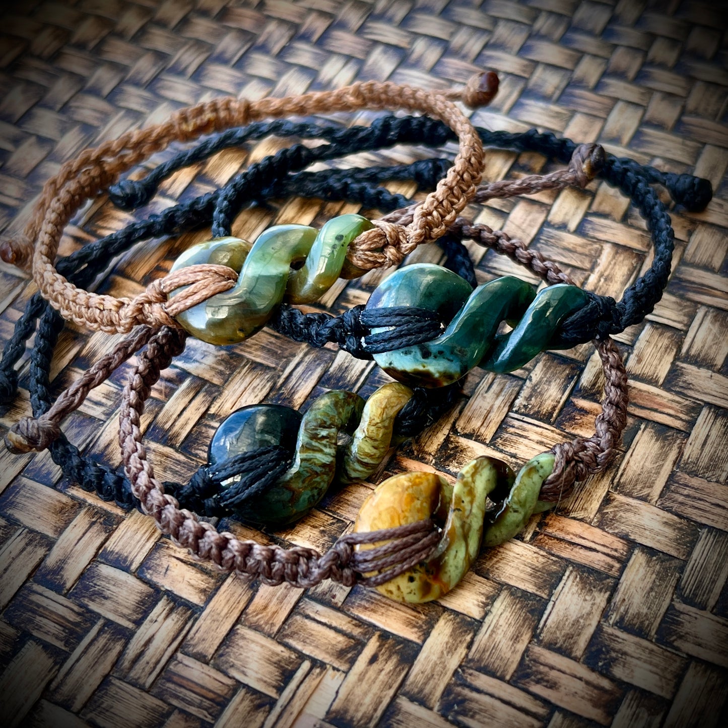 Flower Jade-Pounamu Pikorua Bracelet