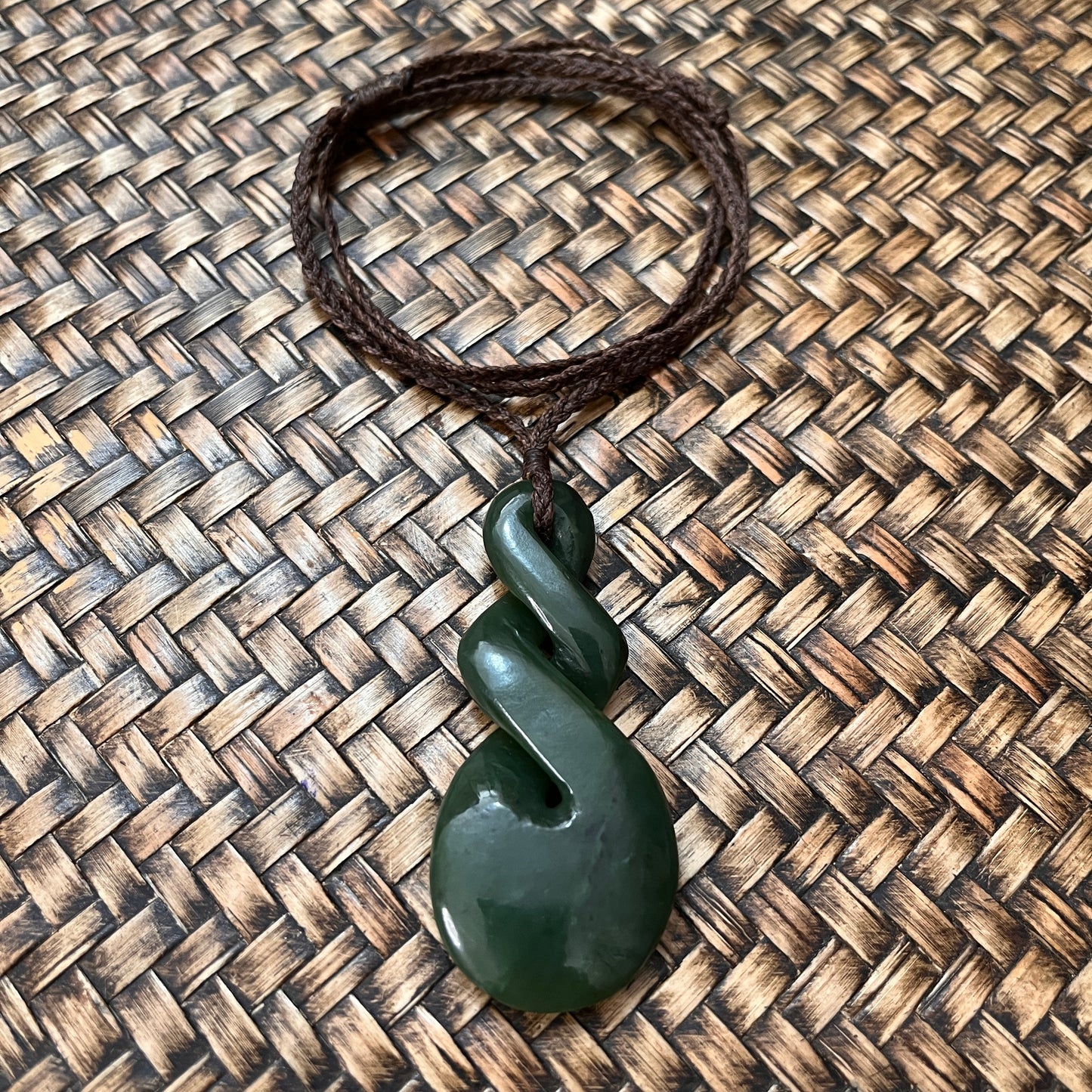 Pounamu Pikorua~Twist(Large)