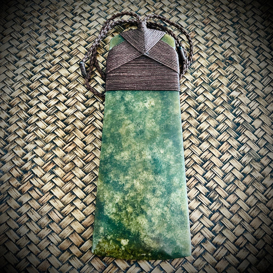 Nui Toki – Jade Greenstone Pendant  (20cm x 7.5cm~280g)