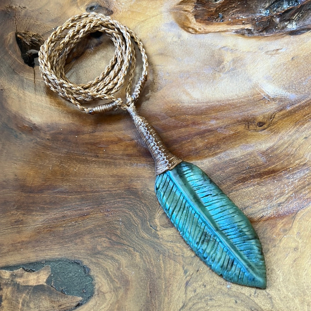 Pounamu single feather pendants